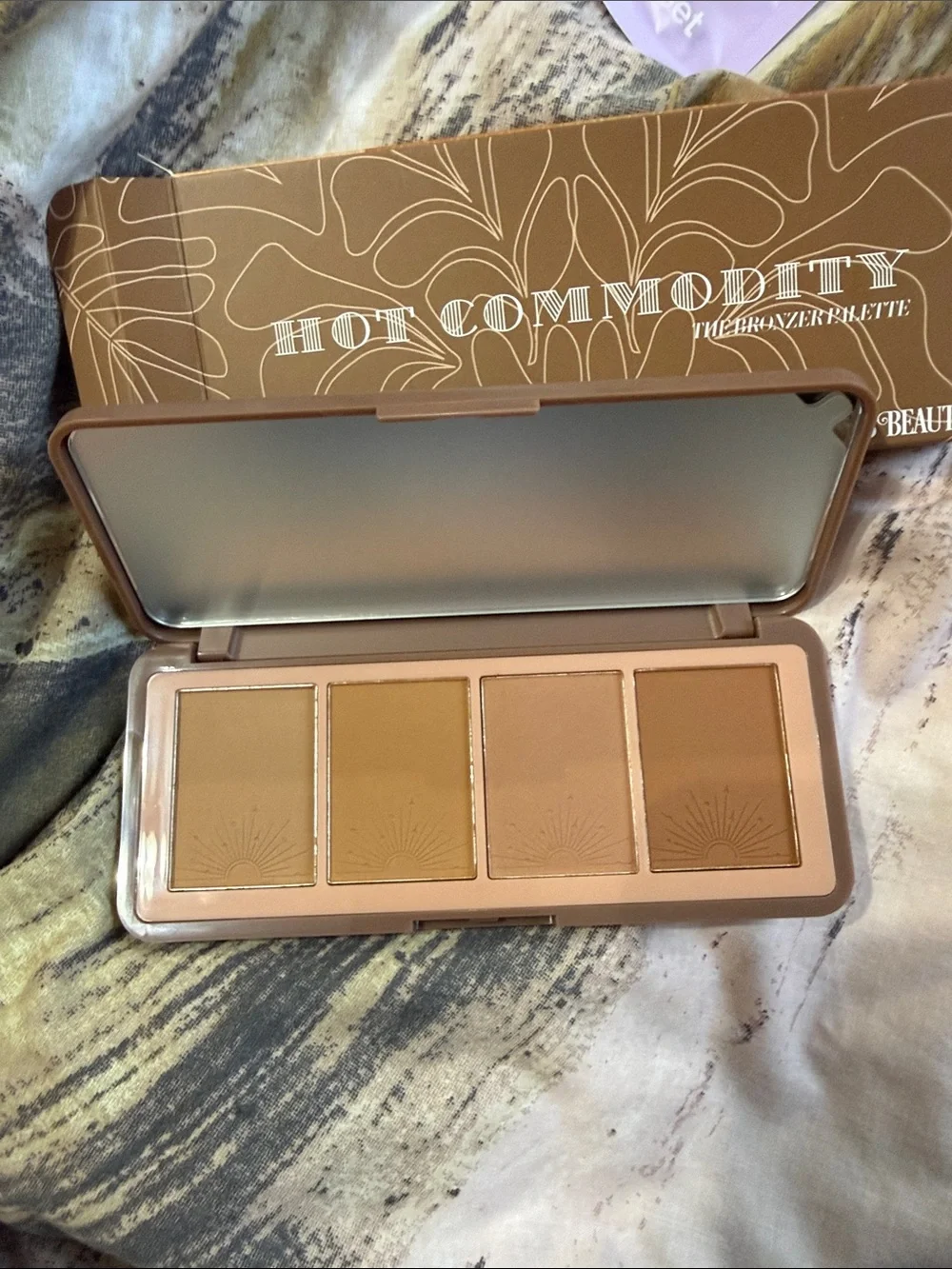 PINKY B COSMETICS Hot Commodity: The Bronzer Palette